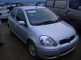 2002 Toyota Vitz