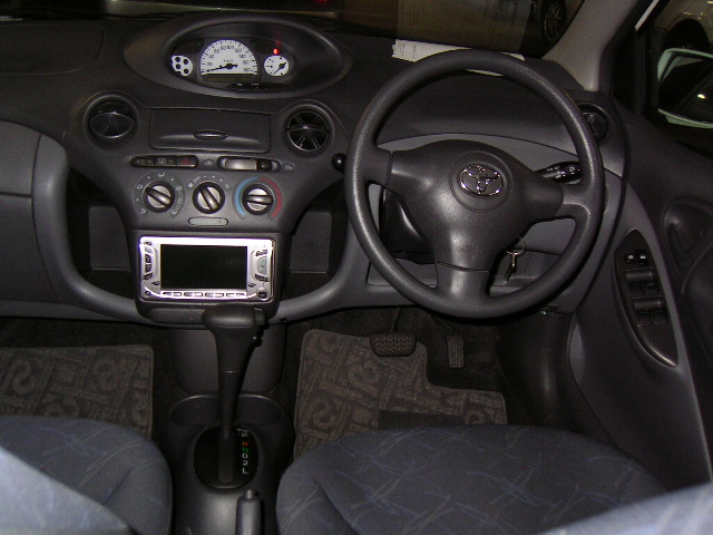 2002 Toyota Vitz