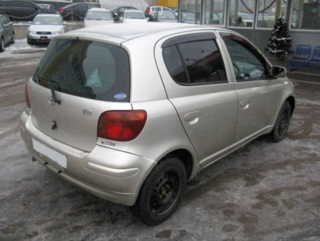 2002 Toyota Vitz