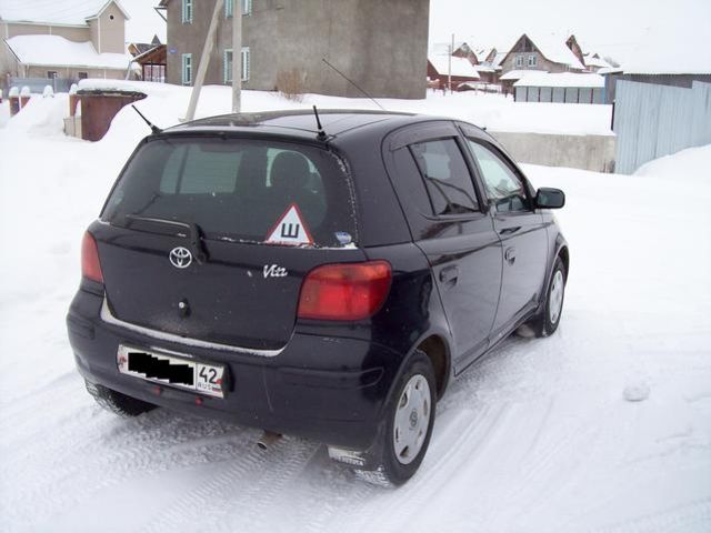 2002 Toyota Vitz
