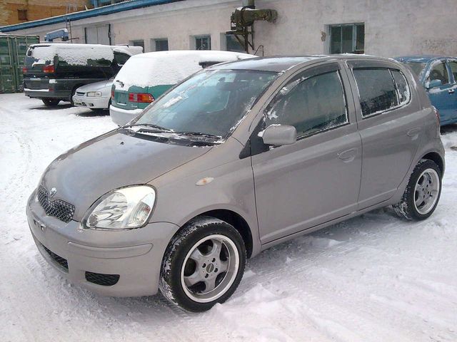 2002 Toyota Vitz