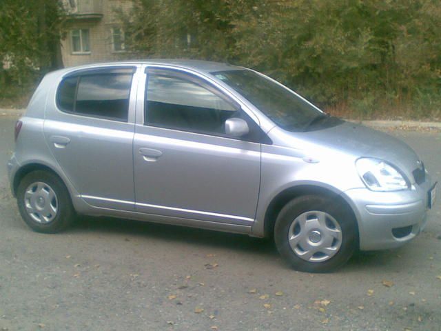 2002 Toyota Vitz