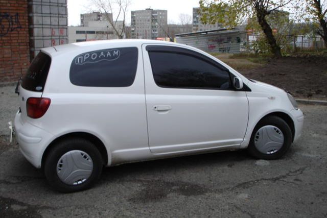 2002 Toyota Vitz