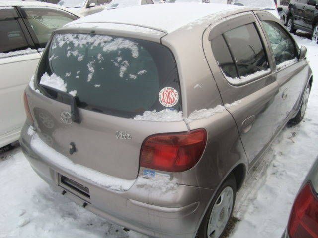 2002 Toyota Vitz