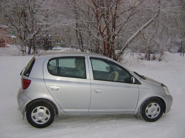 2002 Toyota Vitz