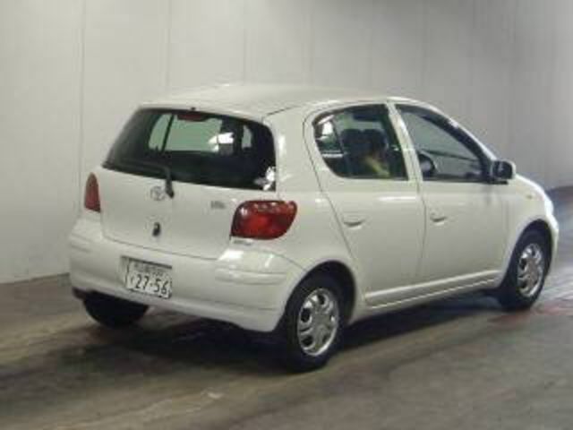 2002 Toyota Vitz