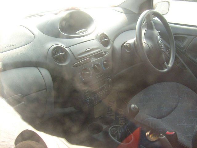 2002 Toyota Vitz