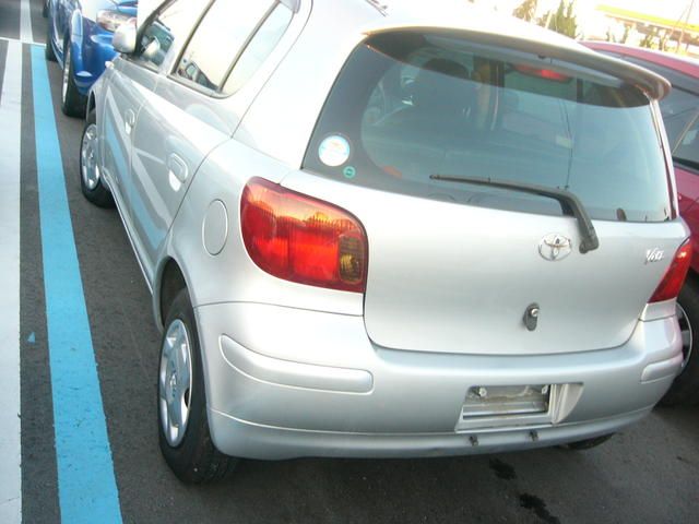 2002 Toyota Vitz