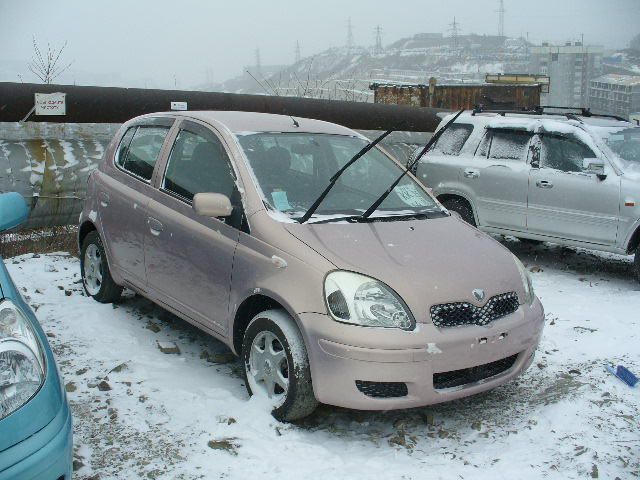 2002 Toyota Vitz