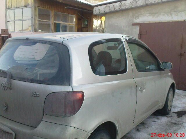 2002 Toyota Vitz