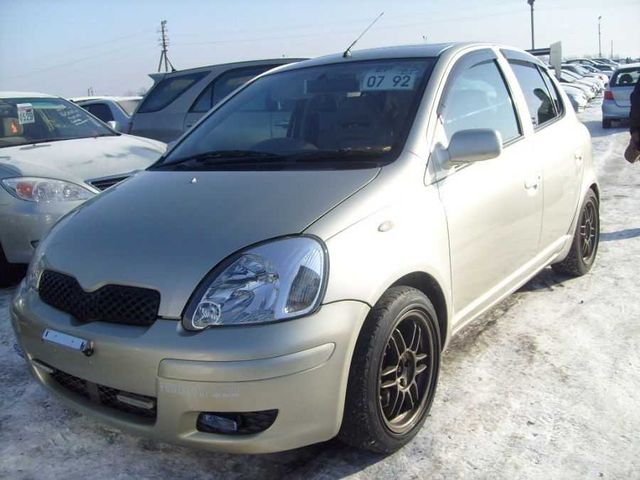 2002 Toyota Vitz