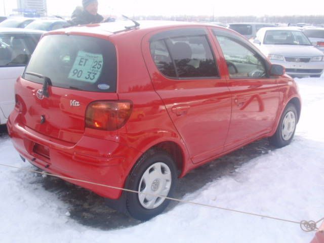 2002 Toyota Vitz