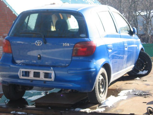 2002 Toyota Vitz