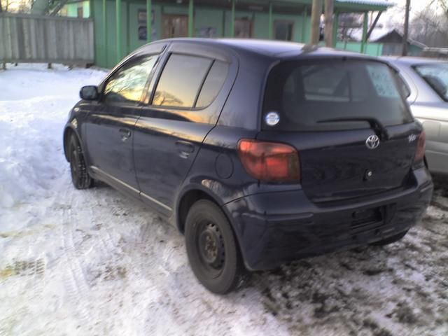 2002 Toyota Vitz