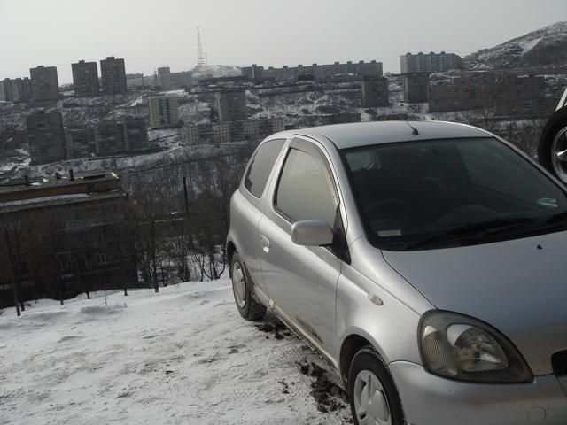 2002 Toyota Vitz