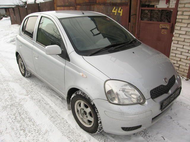 2002 Toyota Vitz