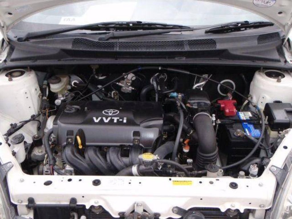 2002 Toyota Vitz
