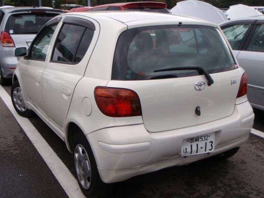 2002 Toyota Vitz