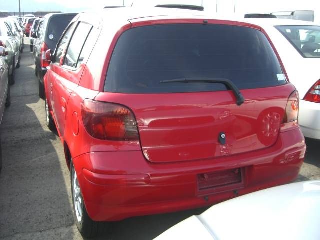 2002 Toyota Vitz