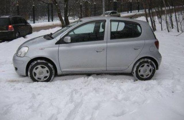 2002 Toyota Vitz