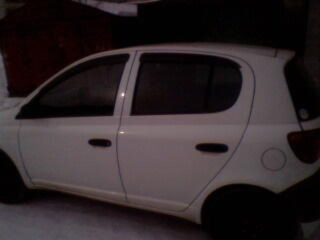 2002 Toyota Vitz