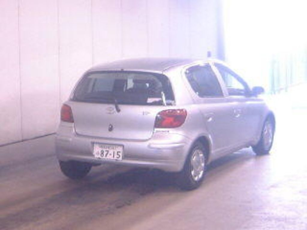 2002 Toyota Vitz