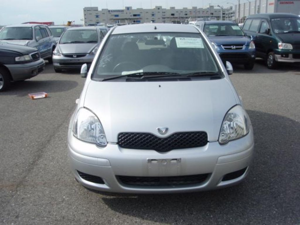 2002 Toyota Vitz