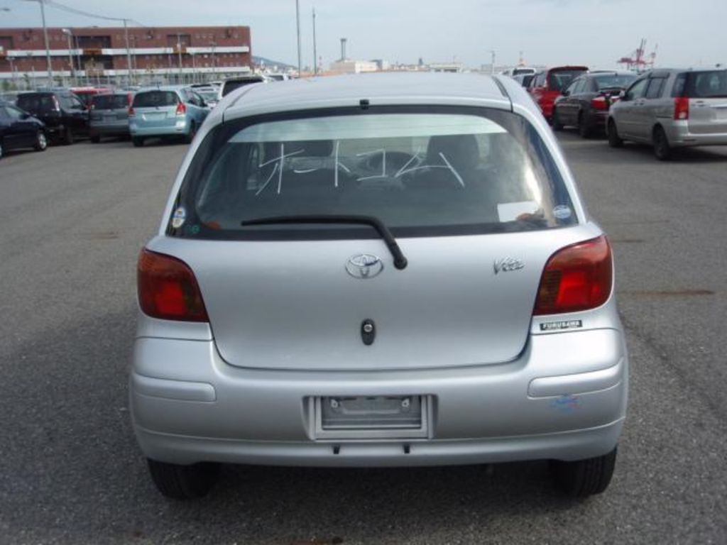 2002 Toyota Vitz