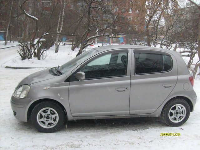 2002 Toyota Vitz