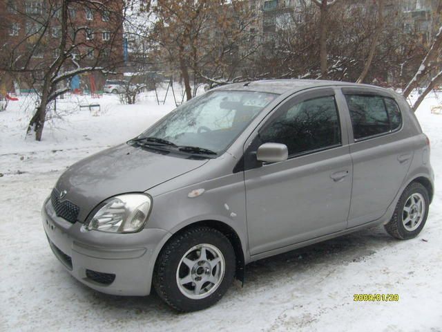 2002 Toyota Vitz