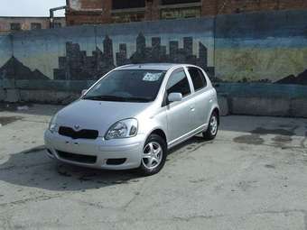 2002 Toyota Vitz