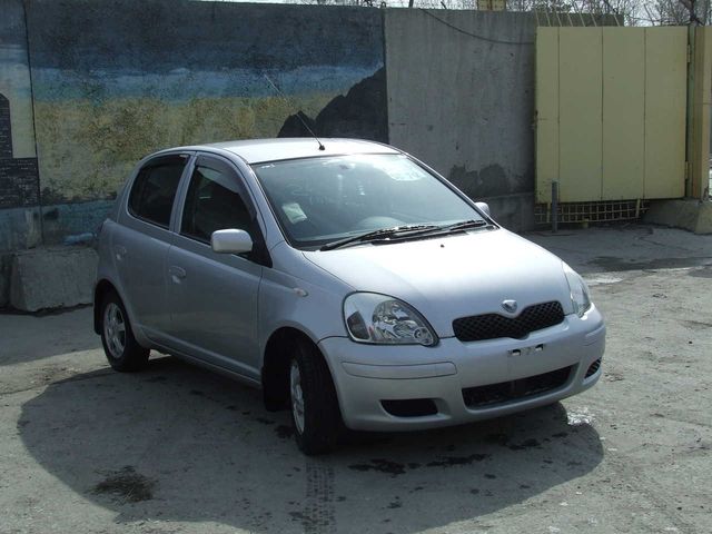 2002 Toyota Vitz