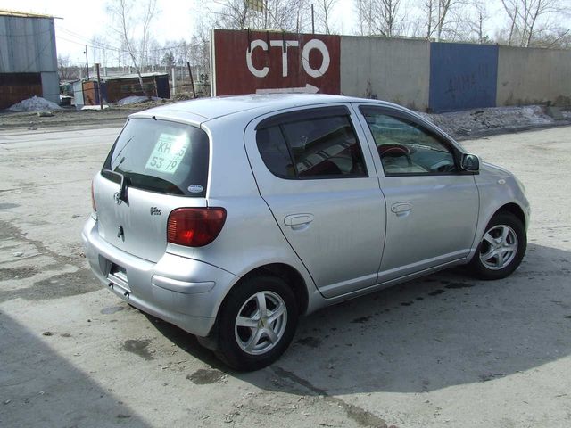 2002 Toyota Vitz