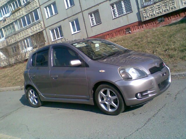 2002 Toyota Vitz