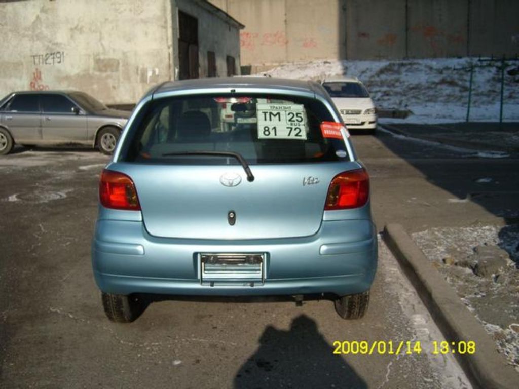 2002 Toyota Vitz