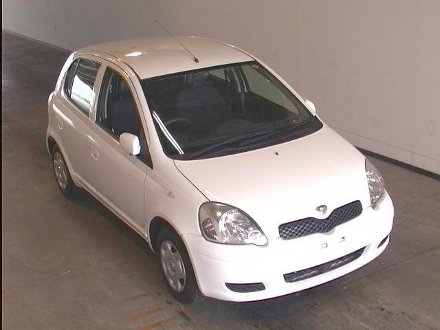 2002 Toyota Vitz Pictures