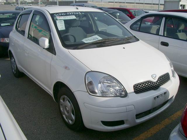 2002 Toyota Vitz Pictures