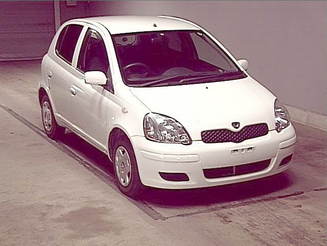 2002 Toyota Vitz Pictures