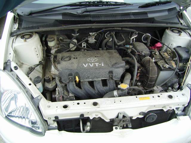 2002 Toyota Vitz Pictures