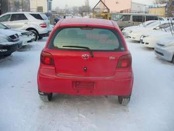 2002 Toyota Vitz Images