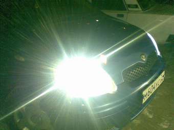 2002 Toyota Vitz Images