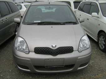 2002 Toyota Vitz Photos