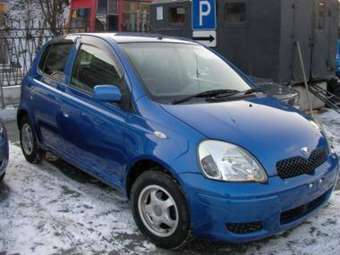 2002 Toyota Vitz Photos