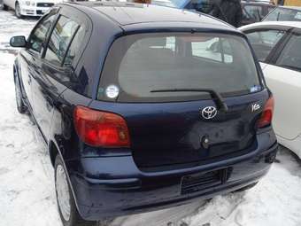 2002 Toyota Vitz Images