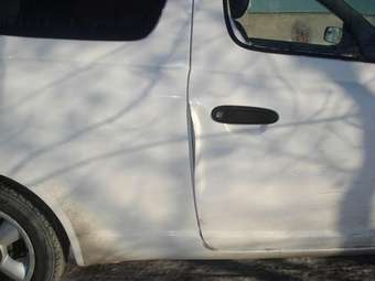 2002 Toyota Vitz Pictures