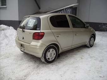 2002 Toyota Vitz Pictures