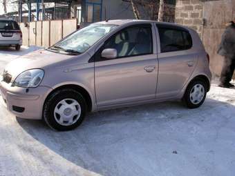 2002 Toyota Vitz Images