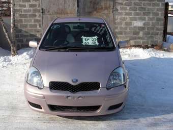 2002 Toyota Vitz Pictures