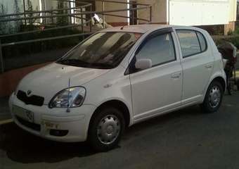 2002 Toyota Vitz Photos