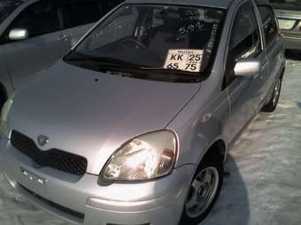 2002 Toyota Vitz Pics